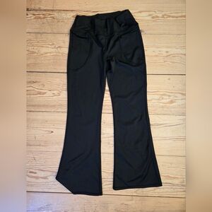 Black Flare Yoga Pants with Pockets Size L